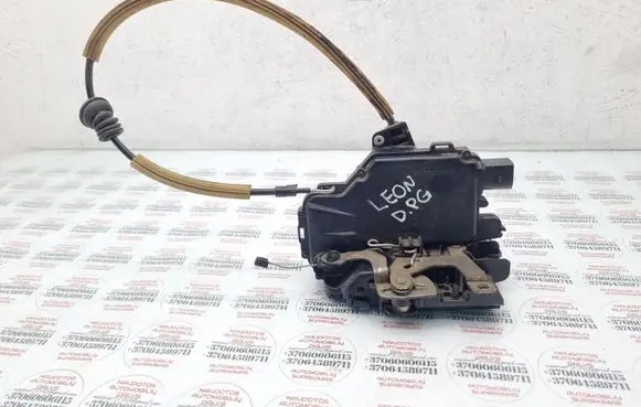 Seat Leon (1M) Rear door lock