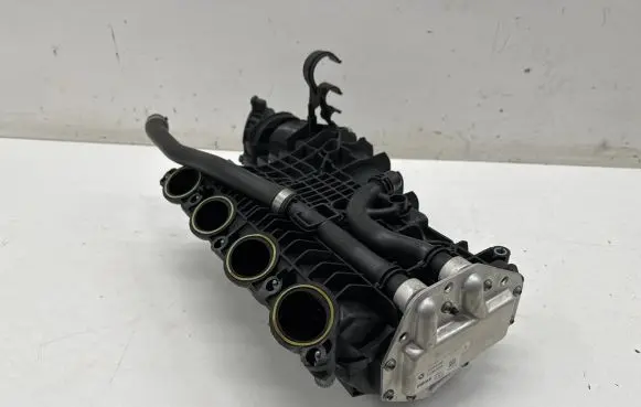 BMW 5 G30 G31 Intake manifold 72344186 8603914
