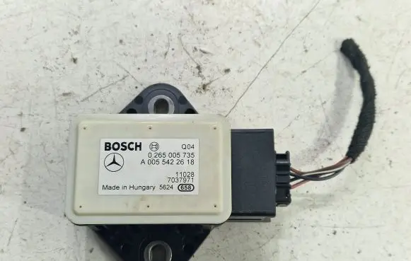 Mercedes-Benz CLS C218 X218 ESP acceleration yaw rate sensor A0055422618 0265005735