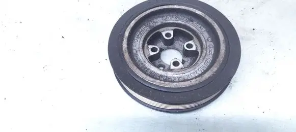 Volkswagen PASSAT B4 Crankshaft pulley 028105243K