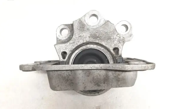 Volvo XC90 Engine mount bracket 32255204