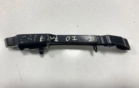 KIA Carens II Front bumper mounting bracket 865141D000
