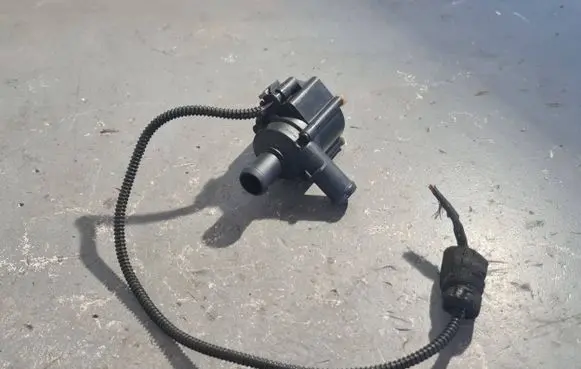 Audi A4 S4 B8 8K Electric auxiliary coolant/water pump 06H121601M