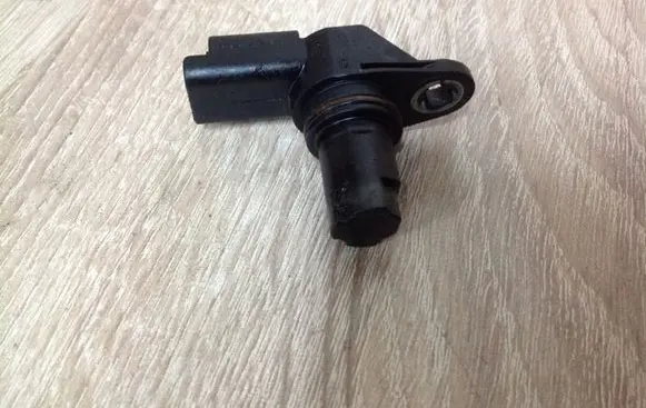 Nissan Qashqai+2 Camshaft position sensor 8200567414