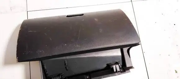 Chevrolet Captiva Glove box 96630065