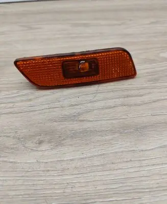 Volvo S80 Front bumper turn signal