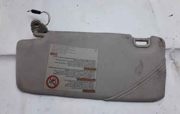 Subaru Legacy Sun visor