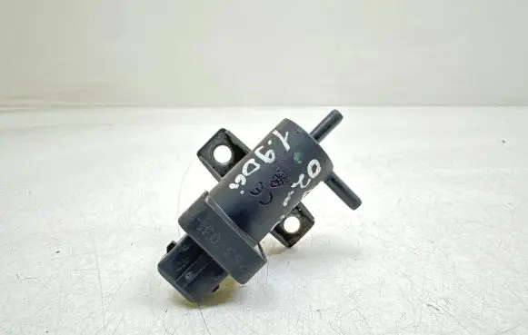 Volvo S40, V40 Turbo solenoid valve 7700113709