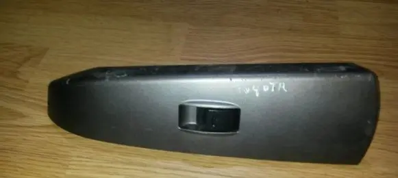 Electric window control switch