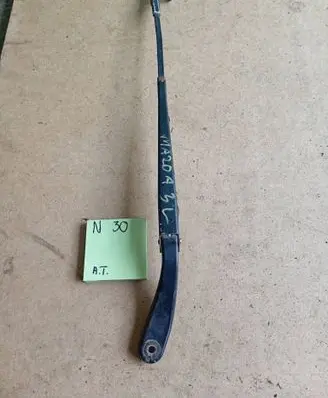 Mazda 3 I Front wiper blade arm 5646848