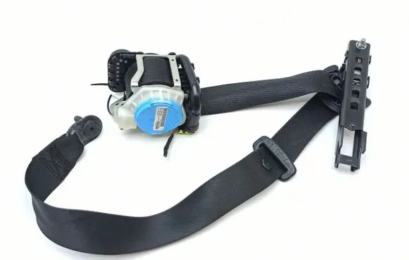 Mercedes-Benz A W176 Front seatbelt A1768602185 307494499228 N9RI0509CY