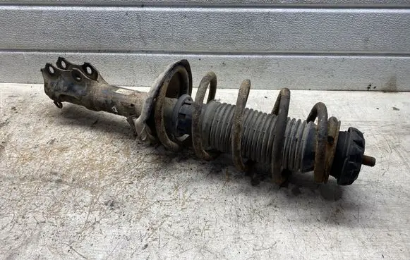 Volkswagen Polo Front shock absorber/damper 6N0413031