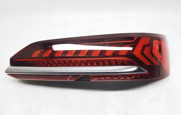 Audi Q7 4M Rear/tail lights 4M0945094F