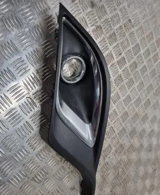 Dodge Durango Front fog light trim/grill 05113678AD 65551 088871124