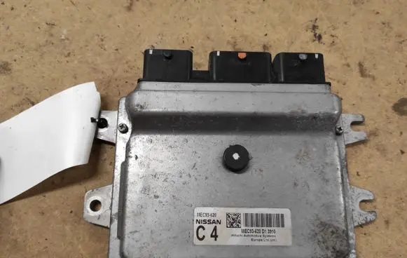 Nissan Qashqai Engine control unit/module MEC93620 D13910