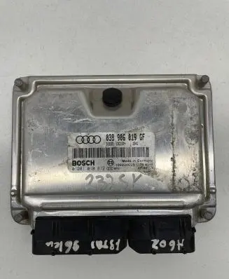 Audi A6 S6 C5 4B Engine control unit/module 038906019GF 1039S00229 0281010812