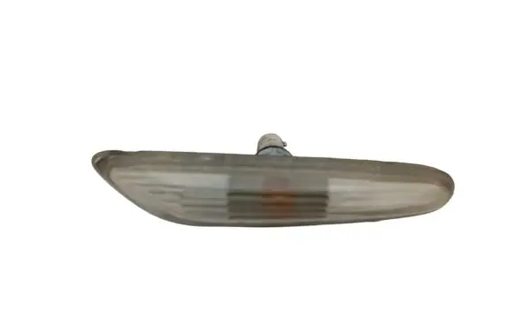 BMW 5 E60 E61 Front fender indicator light