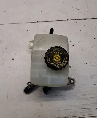 Lexus RX 330 - 350 - 400H Brake fluid reservoir 13231140500