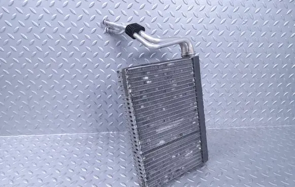 BMW 1 E81 E87 Air conditioning (A/C) radiator (interior) 9190595 64119190595 6951393