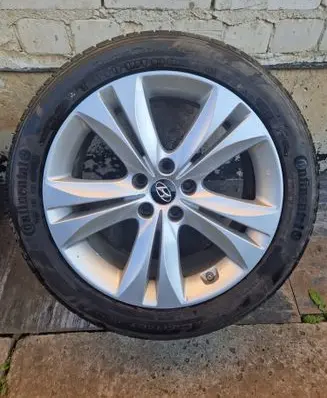Hyundai Genesis R18 alloy rim 529102M030