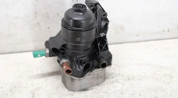Skoda Superb B8 (3V) Oil filter mounting bracket 03N115389B 03N117021