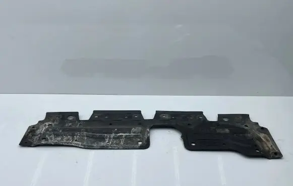 BMW 2 F46 Engine splash shield/under tray 5370B175