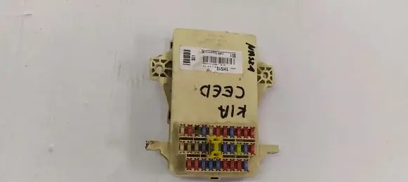 KIA Ceed Fuse box set 919502H500 1011C19010 61511H510