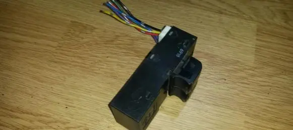 Nissan Almera Tino Electric window control switch