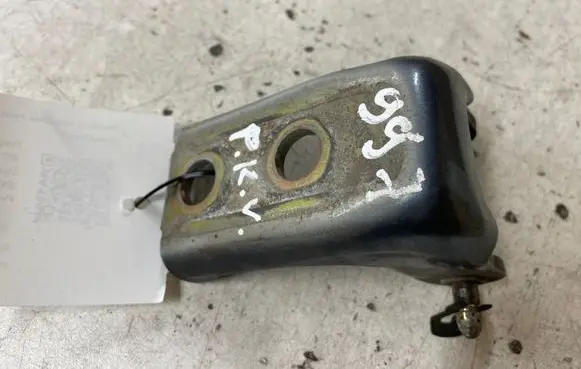 Peugeot 407 Front door upper hinge ES71