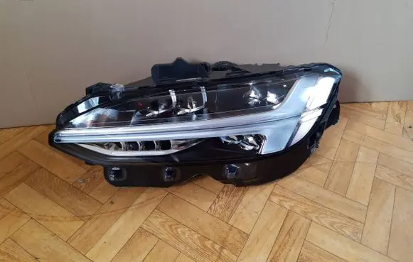 Volvo S90, V90 Headlight/headlamp 31655137 2009140333