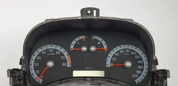 Speedometer (instrument cluster)