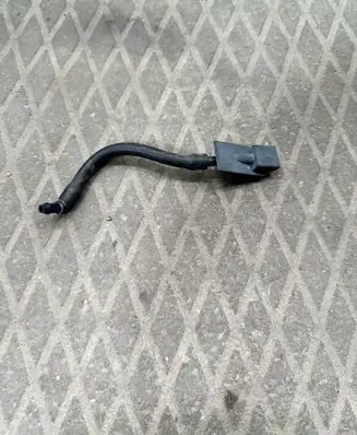 Volkswagen PASSAT B5 Windshield washer spray nozzle 3B0955985 3B0955985B