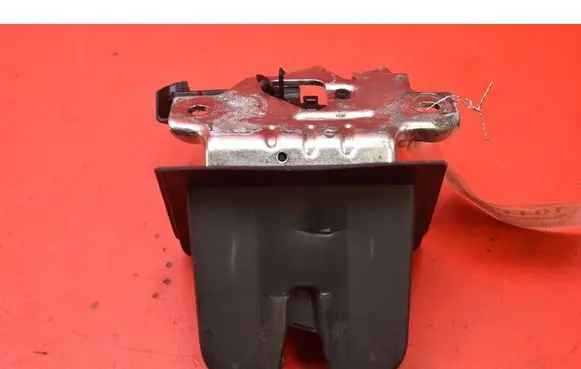 Skoda Octavia 985 Tailgate/trunk/boot lock/catch/latch 65482750501S