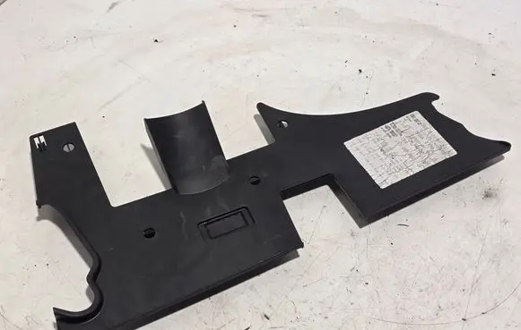 Dashboard lower bottom trim panel