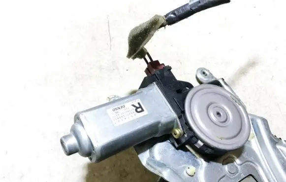 Chrysler 300M Front door window regulator motor 0621008077 062100-8077