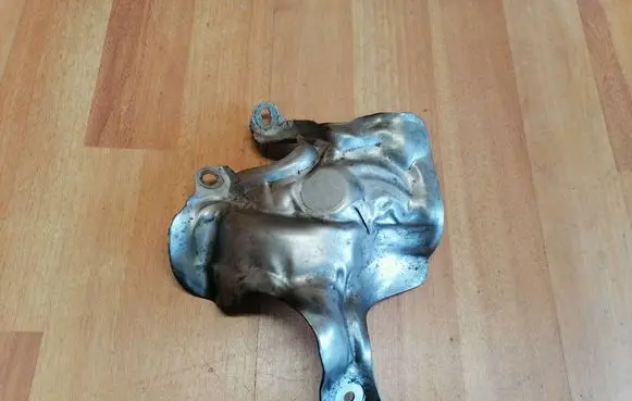 Renault Espace V (RFC) Heat shield in engine bay 140132737R