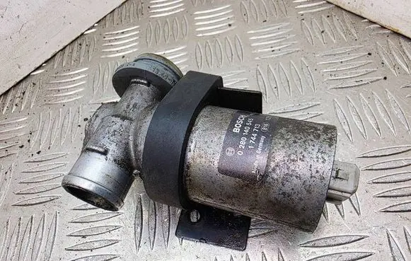 BMW 7 E38 Idle control valve (regulator) 1744713