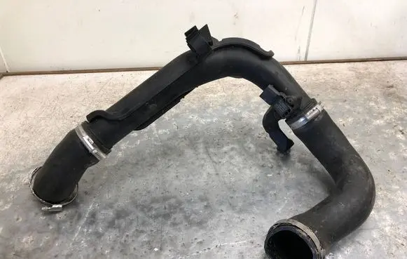 Volkswagen Tiguan Intercooler hose/pipe 1K0145770AE 1K0145838AH