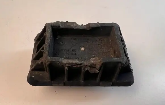 BMW X3 F25 Jacking socket point 7065919
