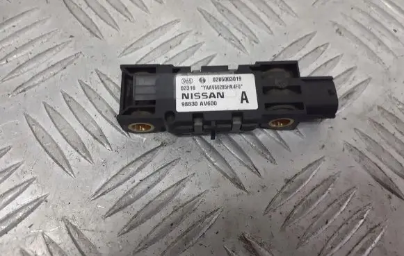 Nissan Primera Airbag deployment crash/impact sensor