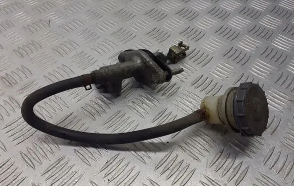 Honda HR-V Clutch slave cylinder 