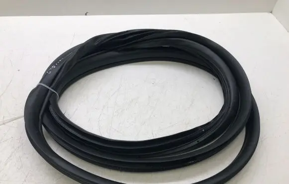 Mazda CX-5 II Rear door rubber seal (on body) 