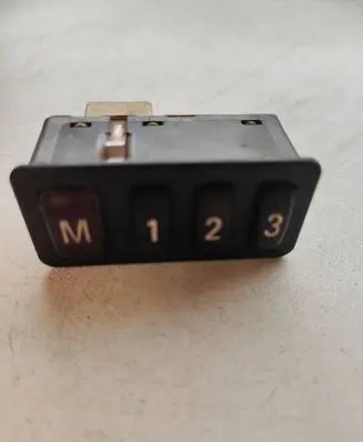 BMW 5 E39 Seat memory switch 8352160