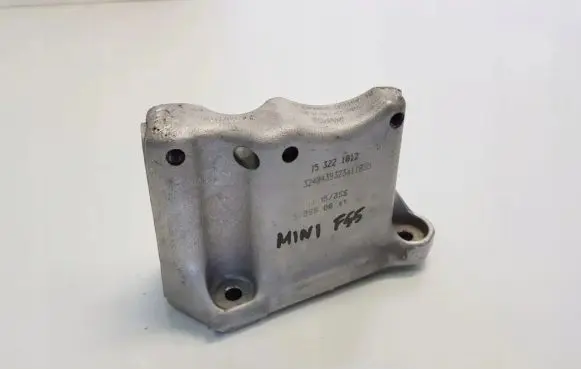 BMW 2 F45 Engine mount bracket