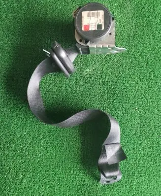 Mitsubishi Colt Rear seatbelt MN108299