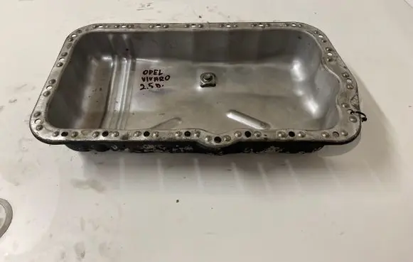 Opel Vivaro Oil sump