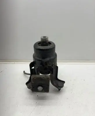 Toyota RAV 4 (XA50) Engine mount bracket KX131152