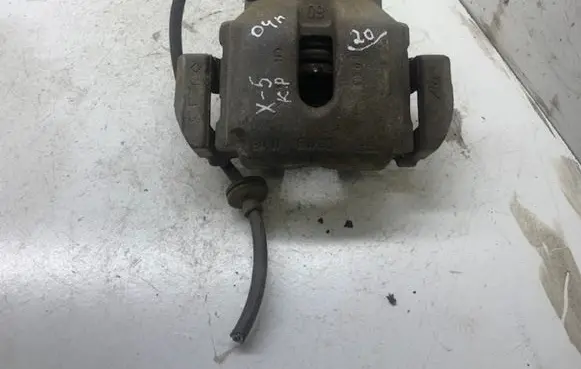 BMW X5 E53 Front brake caliper
