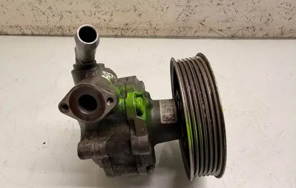 Audi A4 S4 B8 8K Power steering pump 8K0145154H