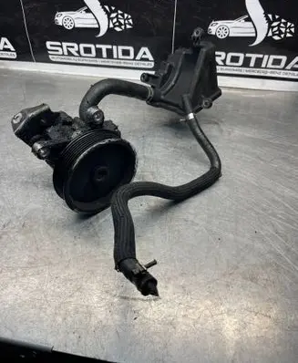 Mercedes-Benz CLK A209 C209 Power steering pump A0004602283